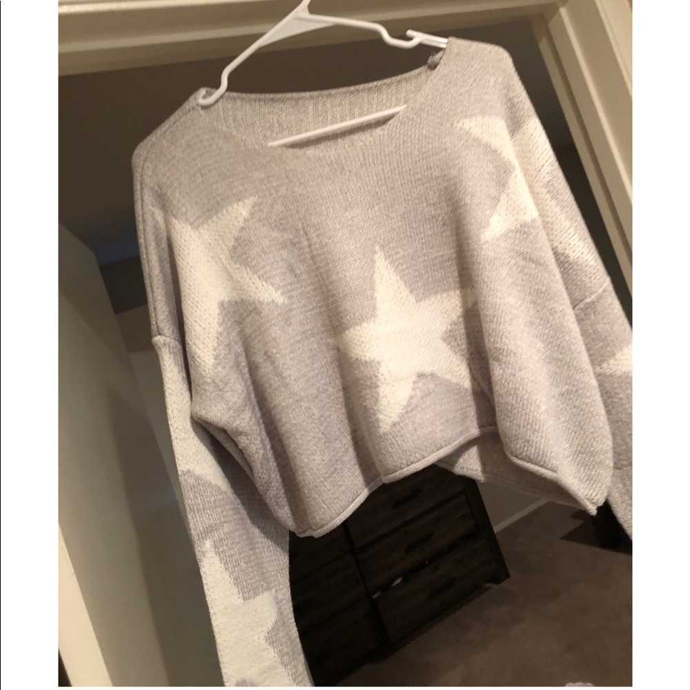 Women’s cropped star sweater